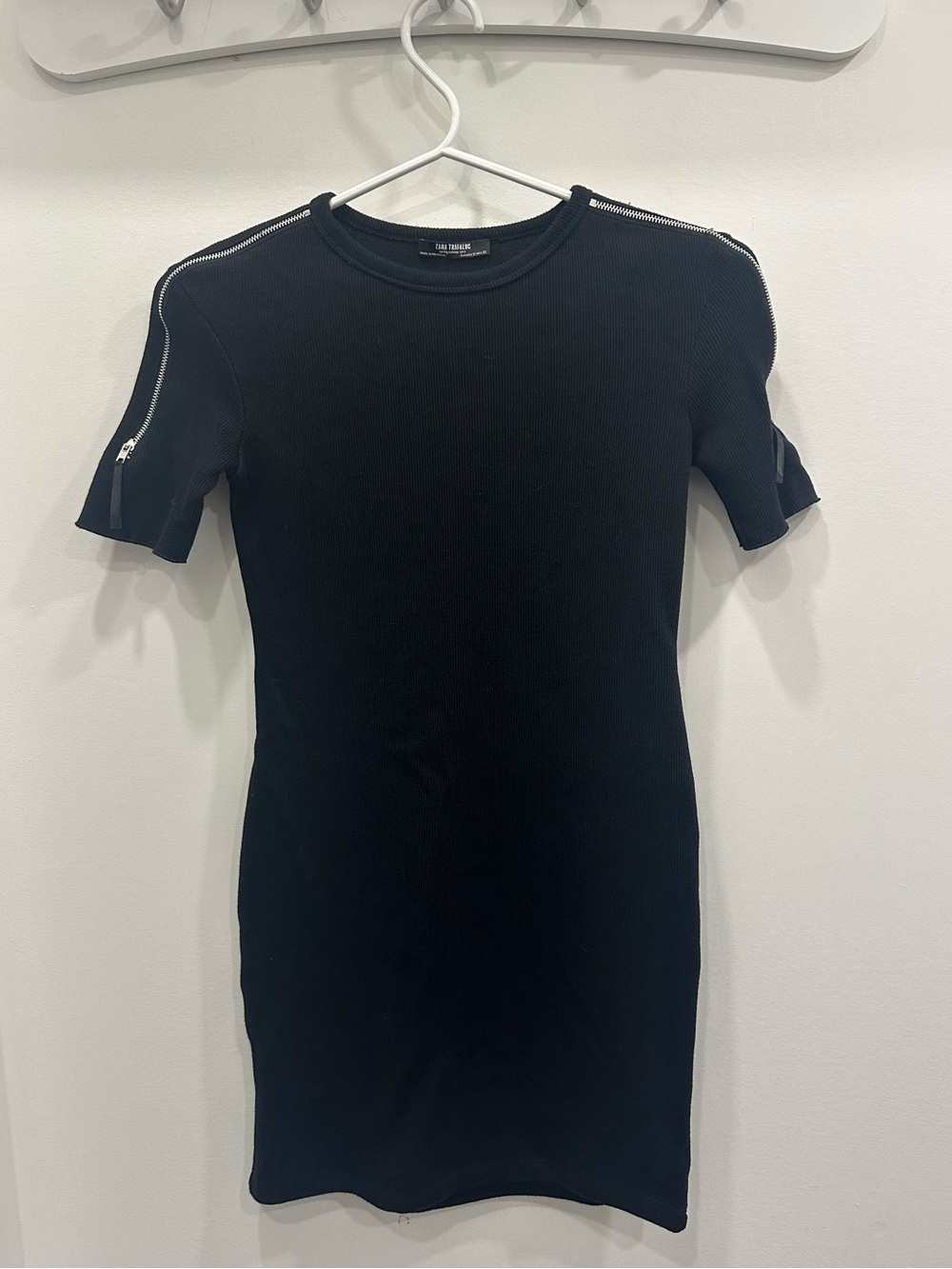 Zara Black Short-Sleeve Mini Dress with Zip Detail cotton blend